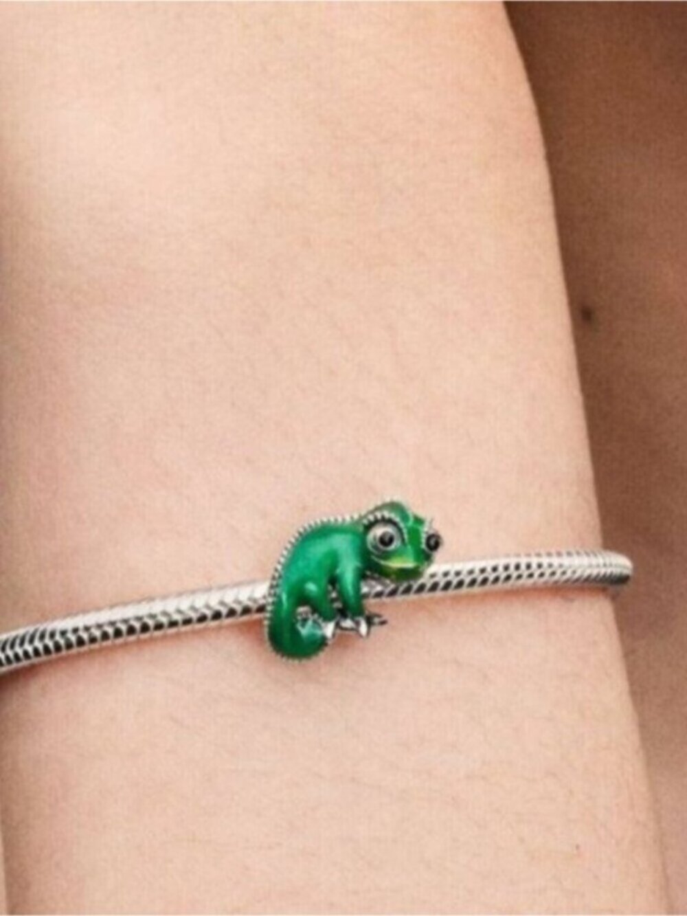 Pandora Disney Tangled Pascal Colour-changing Charm